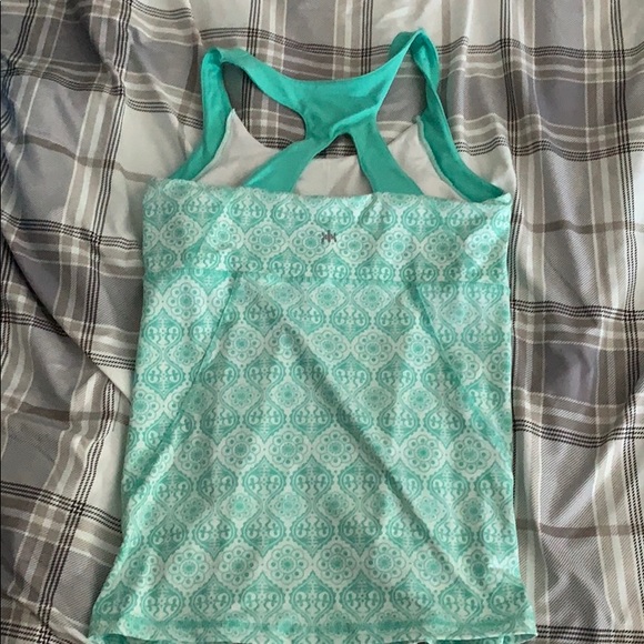 Workout top - Picture 3 of 3